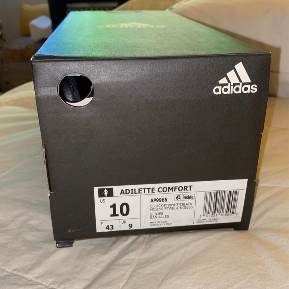 Adidas Adilette Comfort Slides in Black and White Size 10 Unisex - Picture 3 of 3